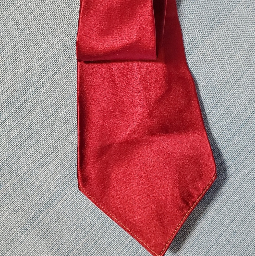 Vintage RW Forsyth Scotland 100% Silk Maroon Red Solid Mens Neck Tie Luxury